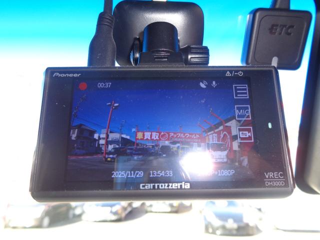 ハイゼットキャディー Dデラックス SAII 禁煙車 バックカメラ ディスプレイオーディオ DVD再生 Bluetooth ドライブレコーダー ETC スマートアシスト 社外14AW 純正ホイール キーレス サイドバイザー フロアマット(5枚目)