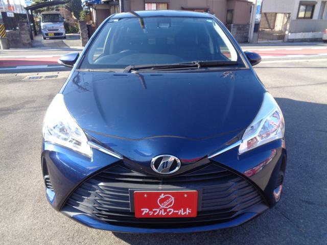 ヴィッツ Ｆ　セーフティーエディション　禁煙車　純正ナビＴＶ　Ｂｌｕｅｔｏｏｔｈ　スマートキー　プッシュスタート　ＥＴＣ　トヨタセーフティセンス　レーンディーバーチャアラート　オートマチックハイビーム　オートリトラミラー　フロアマット（8枚目）