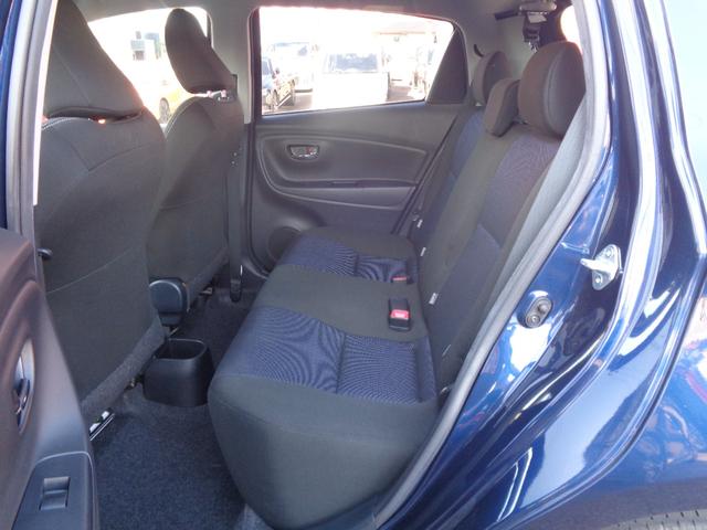 ヴィッツ Ｆ　セーフティーエディション　禁煙車　純正ナビＴＶ　Ｂｌｕｅｔｏｏｔｈ　スマートキー　プッシュスタート　ＥＴＣ　トヨタセーフティセンス　レーンディーバーチャアラート　オートマチックハイビーム　オートリトラミラー　フロアマット（15枚目）