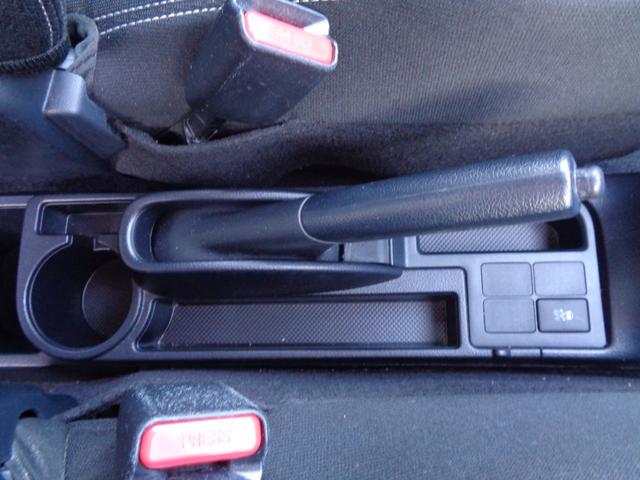 ヴィッツ Ｆ　セーフティーエディション　禁煙車　純正ナビＴＶ　Ｂｌｕｅｔｏｏｔｈ　スマートキー　プッシュスタート　ＥＴＣ　トヨタセーフティセンス　レーンディーバーチャアラート　オートマチックハイビーム　オートリトラミラー　フロアマット（24枚目）