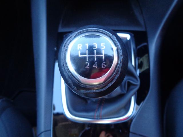 アクセラ １５Ｓツーリング　６速ＭＴ　純正ナビ　フルセグ　ＣＤ／ＤＶＤ再生　バックカメラ　ドラレコ前後　コーナーセンサー　スマートキー２個　純正１８ＡＷ　トランクスポイラー　Ｂｌｕｅｔｏｏｔｈ　ＨＩＤ　ＥＴＣ　ＢＳＭ　クルコン（4枚目）