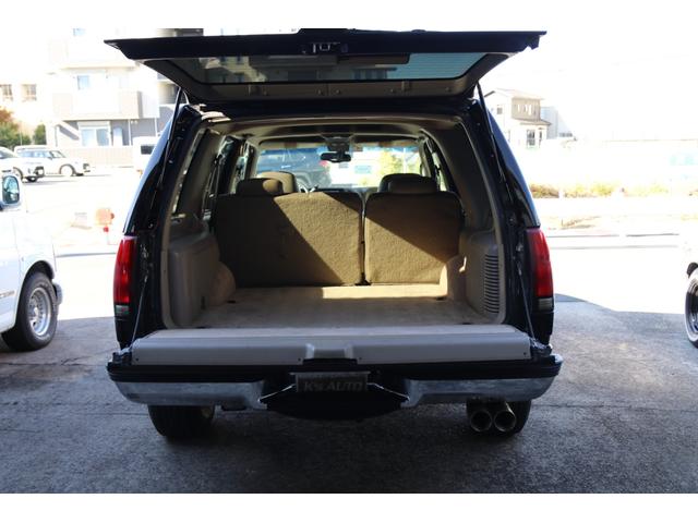 シボレータホ ＬＴ　ファイナルモデル　レザーシート　切替４ＷＤ　ＮＯｘＰＭ適合　ギブソンマフラー　ミッキートンプソン　シートヒーター　パワーシート　新品パーツ　内装ベージュ　タイヤ９分山　ボーテックエンジン　ナビ（12枚目）