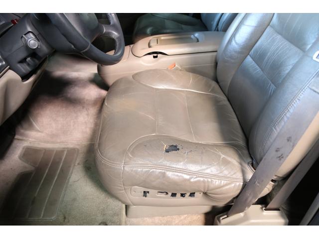 シボレータホ ＬＴ　ファイナルモデル　レザーシート　切替４ＷＤ　ＮＯｘＰＭ適合　ギブソンマフラー　ミッキートンプソン　シートヒーター　パワーシート　新品パーツ　内装ベージュ　タイヤ９分山　ボーテックエンジン　ナビ（18枚目）