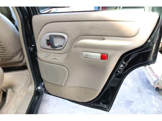 シボレータホ ＬＴ　ファイナルモデル　レザーシート　切替４ＷＤ　ＮＯｘＰＭ適合　ギブソンマフラー　ミッキートンプソン　シートヒーター　パワーシート　新品パーツ　内装ベージュ　タイヤ９分山　ボーテックエンジン　ナビ（24枚目）