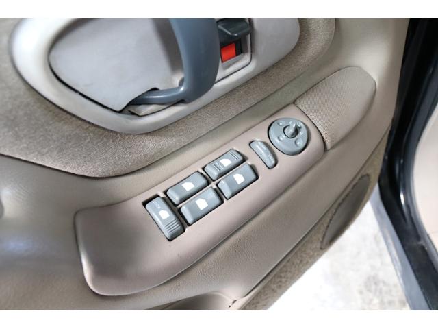 シボレータホ ＬＴ　ファイナルモデル　レザーシート　切替４ＷＤ　ＮＯｘＰＭ適合　ギブソンマフラー　ミッキートンプソン　シートヒーター　パワーシート　新品パーツ　内装ベージュ　タイヤ９分山　ボーテックエンジン　ナビ（26枚目）