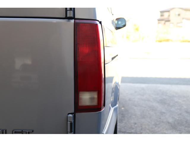 シボレーアストロ ＬＴ　ディーラー車　８ナンバー　４ＷＤ　ＬＴ　キャンピング登録　８ナンバー　ギブソンマフラー　Ｂｌｕｅｔｏｏｔｈ　バックカメラ　フリップダウンモニター　アルパインウーファー　ＴＹＣヘッドライト　キーレス（13枚目）