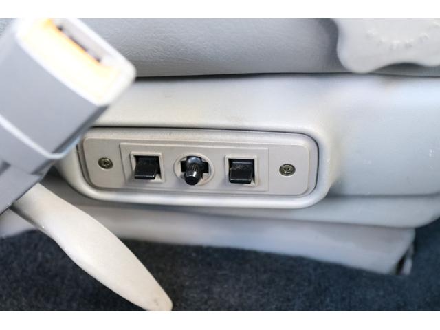 シボレーアストロ ＬＴ　ディーラー車　８ナンバー　４ＷＤ　ＬＴ　キャンピング登録　８ナンバー　ギブソンマフラー　Ｂｌｕｅｔｏｏｔｈ　バックカメラ　フリップダウンモニター　アルパインウーファー　ＴＹＣヘッドライト　キーレス（49枚目）