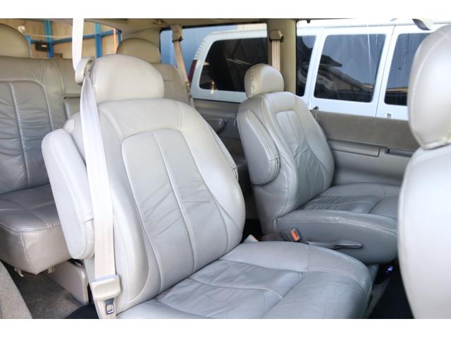 シボレーアストロ ＬＴ　ディーラー車　８ナンバー　４ＷＤ　ＬＴ　キャンピング登録　８ナンバー　ギブソンマフラー　Ｂｌｕｅｔｏｏｔｈ　バックカメラ　フリップダウンモニター　アルパインウーファー　ＴＹＣヘッドライト　キーレス（51枚目）