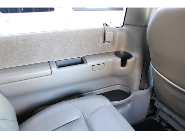 シボレーアストロ ＬＴ　ディーラー車　８ナンバー　４ＷＤ　ＬＴ　キャンピング登録　８ナンバー　ギブソンマフラー　Ｂｌｕｅｔｏｏｔｈ　バックカメラ　フリップダウンモニター　アルパインウーファー　ＴＹＣヘッドライト　キーレス（61枚目）