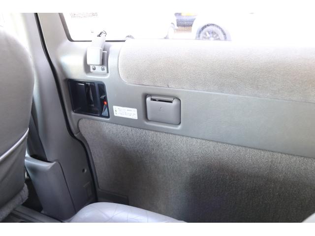 シボレーアストロ ＬＴ　ディーラー車　８ナンバー　４ＷＤ　ＬＴ　キャンピング登録　８ナンバー　ギブソンマフラー　Ｂｌｕｅｔｏｏｔｈ　バックカメラ　フリップダウンモニター　アルパインウーファー　ＴＹＣヘッドライト　キーレス（62枚目）