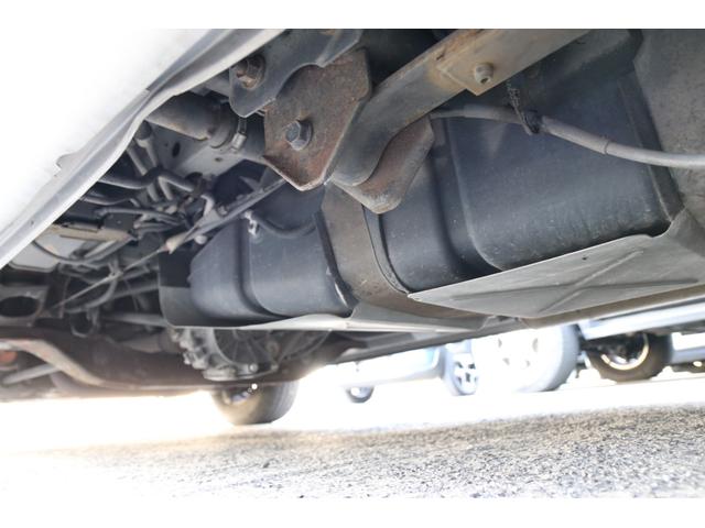 シボレーアストロ ＬＴ　ディーラー車　８ナンバー　４ＷＤ　ＬＴ　キャンピング登録　８ナンバー　ギブソンマフラー　Ｂｌｕｅｔｏｏｔｈ　バックカメラ　フリップダウンモニター　アルパインウーファー　ＴＹＣヘッドライト　キーレス（76枚目）