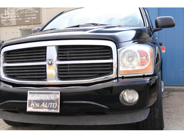 ダッジ・デュランゴ リミテッド　レザーシート　サンルーフ　シートヒーター　１ナンバー　ＮＯｘＰＭ適合　３列シート　パワーシート　バックカメラ　５７００ｃｃ　Ｖ８　ＨＥＭＩエンジン　オルタネーター　ファンカップ　サーモスタッド交換（6枚目）