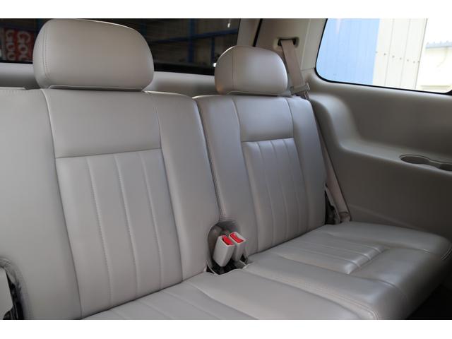 ダッジ・デュランゴ リミテッド　レザーシート　サンルーフ　シートヒーター　１ナンバー　ＮＯｘＰＭ適合　３列シート　パワーシート　バックカメラ　５７００ｃｃ　Ｖ８　ＨＥＭＩエンジン　オルタネーター　ファンカップ　サーモスタッド交換（7枚目）