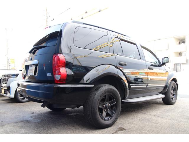 ダッジ・デュランゴ リミテッド　レザーシート　サンルーフ　シートヒーター　１ナンバー　ＮＯｘＰＭ適合　３列シート　パワーシート　バックカメラ　５７００ｃｃ　Ｖ８　ＨＥＭＩエンジン　オルタネーター　ファンカップ　サーモスタッド交換（8枚目）