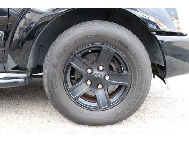 ダッジ・デュランゴ リミテッド　レザーシート　サンルーフ　シートヒーター　１ナンバー　ＮＯｘＰＭ適合　３列シート　パワーシート　バックカメラ　５７００ｃｃ　Ｖ８　ＨＥＭＩエンジン　オルタネーター　ファンカップ　サーモスタッド交換（17枚目）