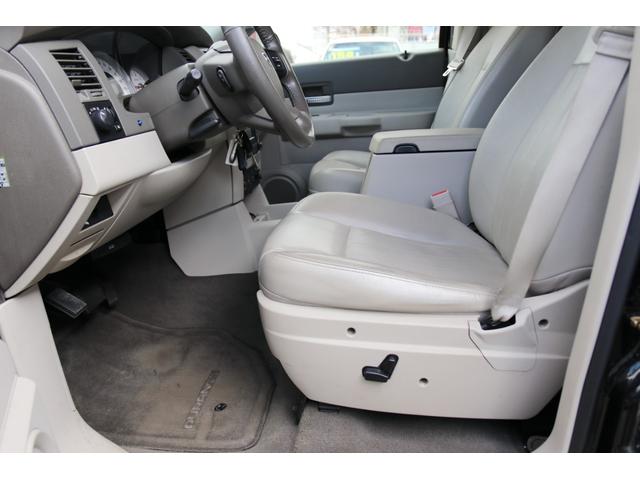 ダッジ・デュランゴ リミテッド　レザーシート　サンルーフ　シートヒーター　１ナンバー　ＮＯｘＰＭ適合　３列シート　パワーシート　バックカメラ　５７００ｃｃ　Ｖ８　ＨＥＭＩエンジン　オルタネーター　ファンカップ　サーモスタッド交換（34枚目）