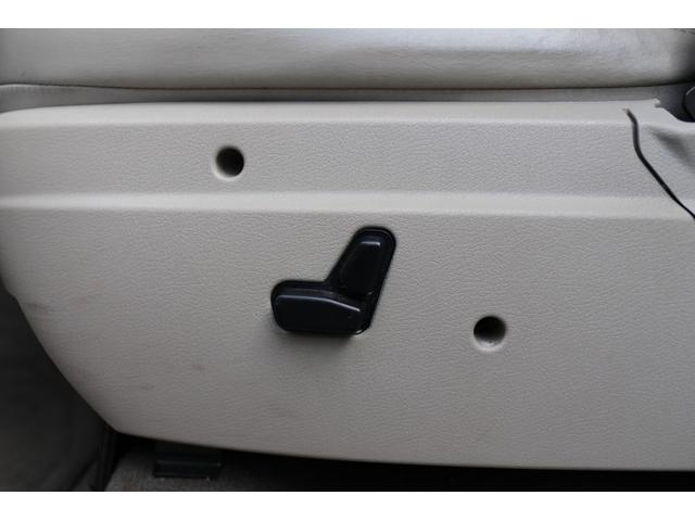 ダッジ・デュランゴ リミテッド　レザーシート　サンルーフ　シートヒーター　１ナンバー　ＮＯｘＰＭ適合　３列シート　パワーシート　バックカメラ　５７００ｃｃ　Ｖ８　ＨＥＭＩエンジン　オルタネーター　ファンカップ　サーモスタッド交換（41枚目）