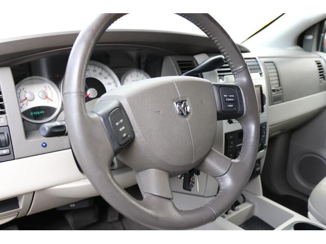 ダッジ・デュランゴ リミテッド　レザーシート　サンルーフ　シートヒーター　１ナンバー　ＮＯｘＰＭ適合　３列シート　パワーシート　バックカメラ　５７００ｃｃ　Ｖ８　ＨＥＭＩエンジン　オルタネーター　ファンカップ　サーモスタッド交換（42枚目）