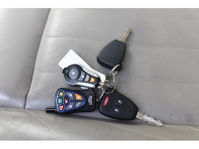 ダッジ・デュランゴ リミテッド　レザーシート　サンルーフ　シートヒーター　１ナンバー　ＮＯｘＰＭ適合　３列シート　パワーシート　バックカメラ　５７００ｃｃ　Ｖ８　ＨＥＭＩエンジン　オルタネーター　ファンカップ　サーモスタッド交換（66枚目）