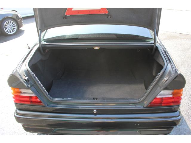 300CE サンルーフ 黒革 シートヒーター(16枚目)