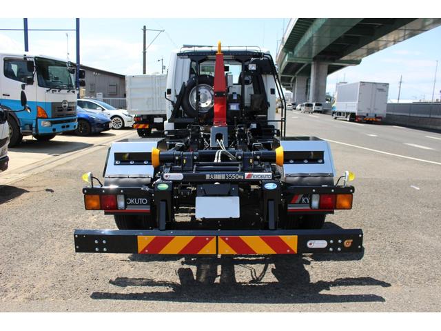 ファイター 　極東製アームロール　フロントメッキ　ベッド付き　バックカメラ　ステンレスフェンダー　ＥＴＣ　ラジコン（5枚目）