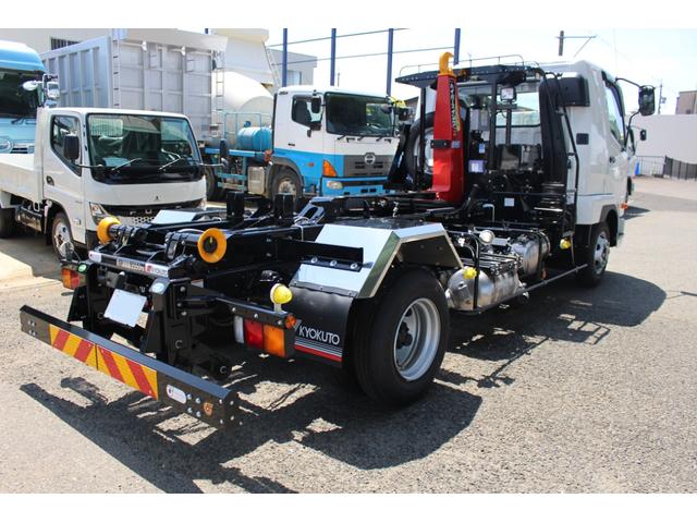 ファイター 　極東製アームロール　フロントメッキ　ベッド付き　バックカメラ　ステンレスフェンダー　ＥＴＣ　ラジコン（6枚目）