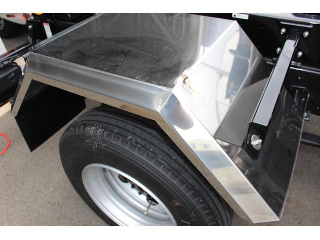 ファイター 　極東製アームロール　フロントメッキ　ベッド付き　バックカメラ　ステンレスフェンダー　ＥＴＣ　ラジコン（32枚目）