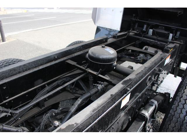 スーパーグレート 5300ボディ アルミホイール ステンレスフェンダー サイドマーカー5対 燃料タンク300L 強化ヒンジ 船底 ETC(13枚目)