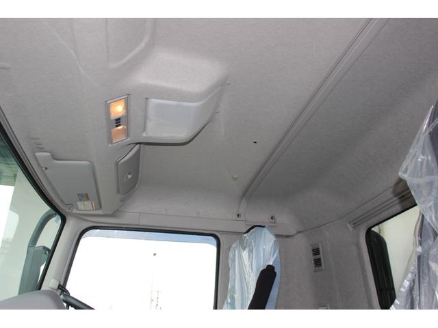 スーパーグレート 5300ボディ アルミホイール ステンレスフェンダー サイドマーカー5対 燃料タンク300L 強化ヒンジ 船底 ETC(23枚目)