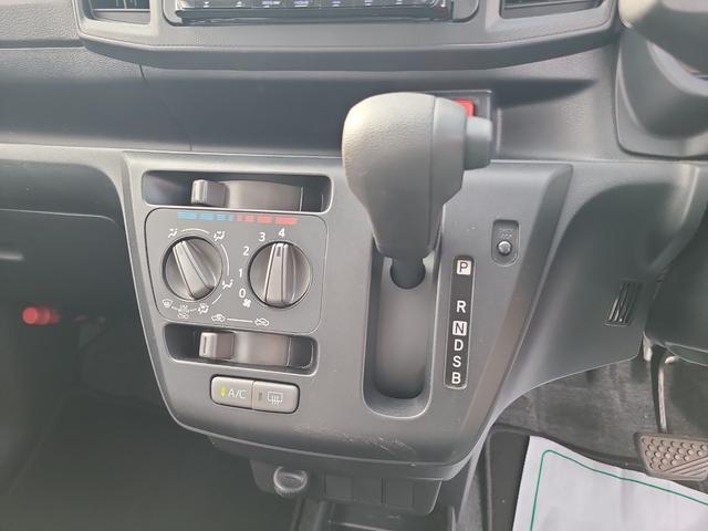ミライース Ｌ　ナビ　キーレスエントリー　アイドリングストップ　ＣＶＴ　盗難防止システム　ＡＢＳ　ＥＳＣ　衝突安全ボディ　エアコン　パワーステアリング（5枚目）