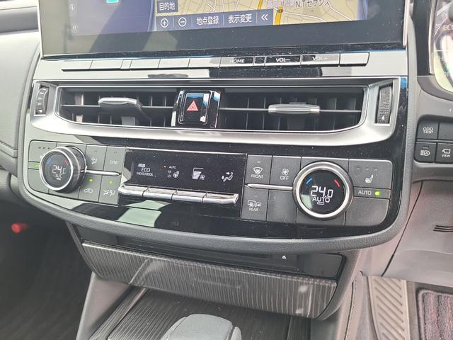 クラウンハイブリッド Ｓ　ドライブレコーダー　ＥＴＣ　クリアランスソナー　レーンアシスト　オートクルーズコントロール　衝突被害軽減システム　バックカメラ　ナビ　アルミホイール　オートマチックハイビーム　オートライト（6枚目）