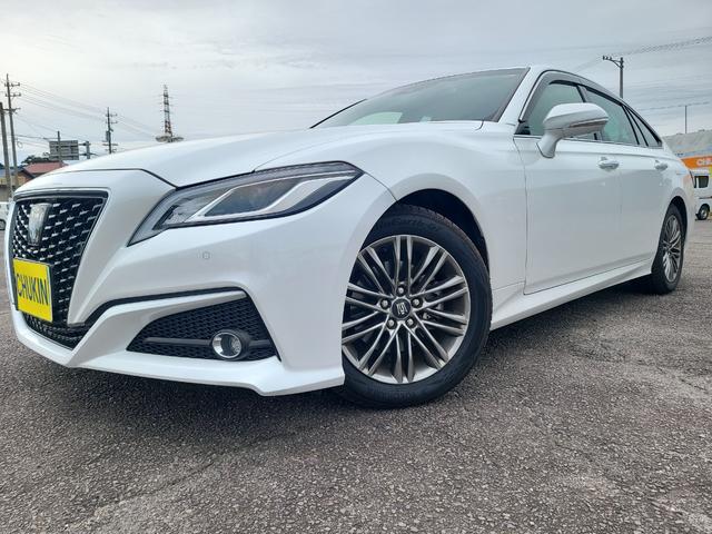 クラウンハイブリッド Ｓ　ドライブレコーダー　ＥＴＣ　クリアランスソナー　レーンアシスト　オートクルーズコントロール　衝突被害軽減システム　バックカメラ　ナビ　アルミホイール　オートマチックハイビーム　オートライト（10枚目）