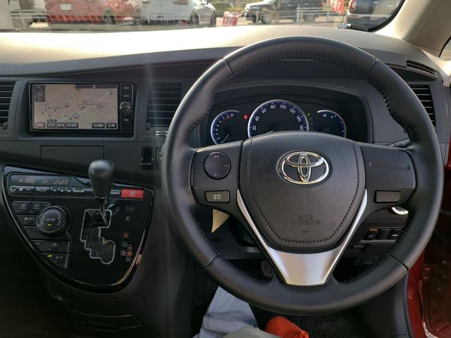 アイシス プラタナ Vセレクション ドライブレコーダー バックカメラ ナビ クリアランスソナー 両側電動スライドドア HID スマートキー 電動格納ミラー 3列シート CVT アルミホイール 盗難防止システム 衝突安全ボディ ABS(2枚目)