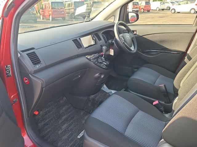 アイシス プラタナ Vセレクション ドライブレコーダー バックカメラ ナビ クリアランスソナー 両側電動スライドドア HID スマートキー 電動格納ミラー 3列シート CVT アルミホイール 盗難防止システム 衝突安全ボディ ABS(32枚目)