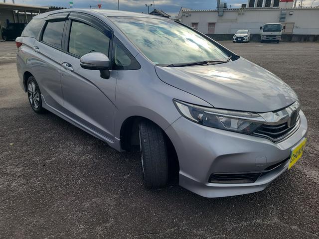 シャトル Ｇ　ホンダセンシング　ＥＴＣ　ナビ　オートクルーズコントロール　レーンアシスト　衝突被害軽減システム　アルミホイール　キーレスエントリー　アイドリングストップ　ＣＶＴ　盗難防止システム　衝突安全ボディ　ＡＢＳ　ＥＳＣ　ＣＤ（10枚目）