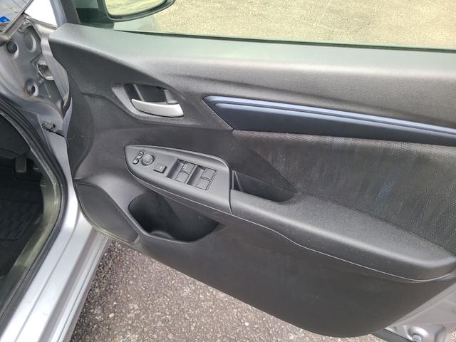 シャトル Ｇ　ホンダセンシング　ＥＴＣ　ナビ　オートクルーズコントロール　レーンアシスト　衝突被害軽減システム　アルミホイール　キーレスエントリー　アイドリングストップ　ＣＶＴ　盗難防止システム　衝突安全ボディ　ＡＢＳ　ＥＳＣ　ＣＤ（24枚目）