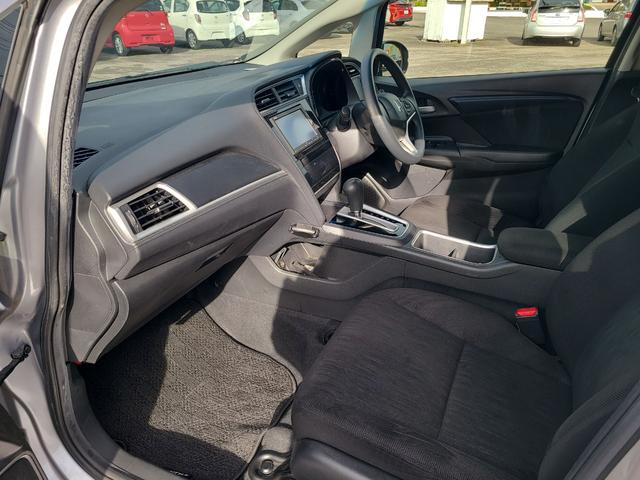 シャトル Ｇ　ホンダセンシング　ＥＴＣ　ナビ　オートクルーズコントロール　レーンアシスト　衝突被害軽減システム　アルミホイール　キーレスエントリー　アイドリングストップ　ＣＶＴ　盗難防止システム　衝突安全ボディ　ＡＢＳ　ＥＳＣ　ＣＤ（30枚目）