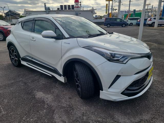 Ｃ－ＨＲ Ｇ　ＥＴＣ　バックカメラ　クリアランスソナー　オートクルーズコントロール　レーンアシスト　衝突被害軽減システム　ナビ　オートマチックハイビーム　オートライト　アルミホイール　スマートキー（12枚目）