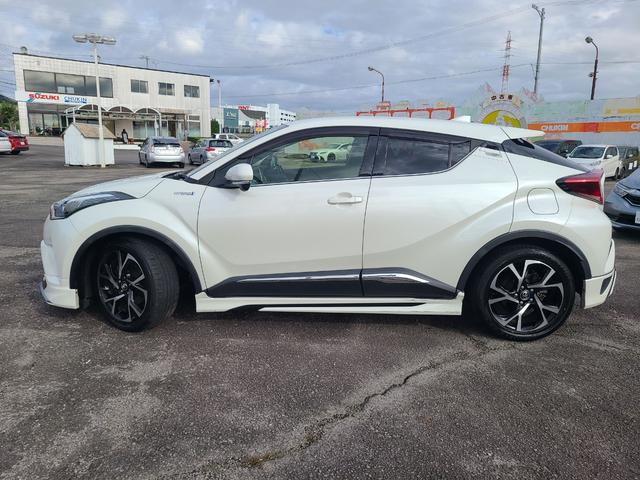 Ｃ－ＨＲ Ｇ　ＥＴＣ　バックカメラ　クリアランスソナー　オートクルーズコントロール　レーンアシスト　衝突被害軽減システム　ナビ　オートマチックハイビーム　オートライト　アルミホイール　スマートキー（17枚目）