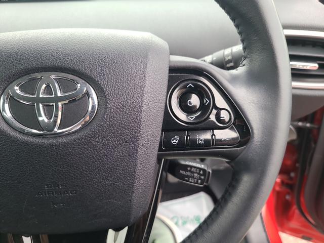 プリウスＰＨＶ Ａ　ドライブレコーダー　ＥＴＣ　クリアランスソナー　レーンアシスト　オートクルーズコントロール　パークアシスト　衝突被害軽減システム　ナビ　アルミホイール　オートマチックハイビーム　オートライト（4枚目）