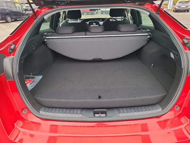 プリウスＰＨＶ Ａ　ドライブレコーダー　ＥＴＣ　クリアランスソナー　レーンアシスト　オートクルーズコントロール　パークアシスト　衝突被害軽減システム　ナビ　アルミホイール　オートマチックハイビーム　オートライト（32枚目）