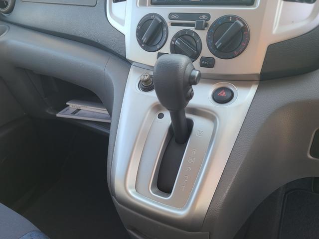 NV200バネットワゴン 16S ETC TV 両側スライドドア 3列シート AT CD 衝突安全ボディ ABS エアコン パワーステアリング パワーウィンドウ(6枚目)