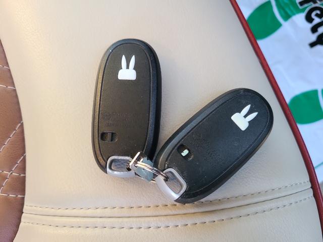 アルトラパンショコラ X TV HID スマートキー アイドリングストップ ベンチシート CVT 盗難防止システム ABS CD USB Bluetooth アルミホイール 衝突安全ボディ エアコン パワーステアリング(10枚目)