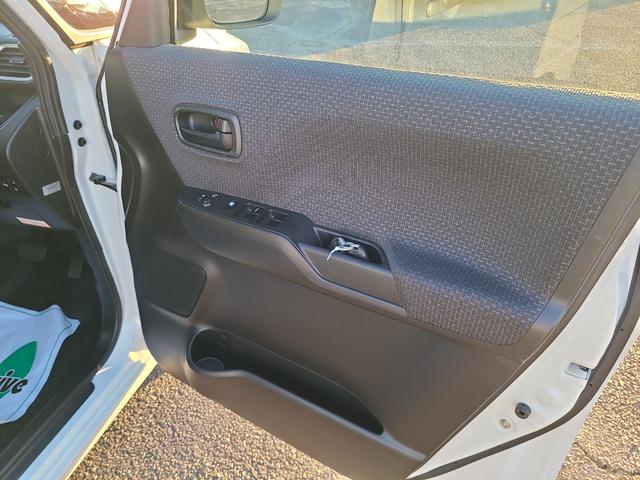 ソリオ Ｇ　ドライブレコーダー　バックカメラ　ナビ　ＴＶ　クリアランスソナー　オートクルーズコントロール　レーンアシスト　両側スライド・片側電動　オートライト　スマートキー　電動格納ミラー　シートヒーター（34枚目）