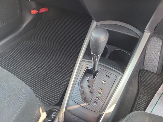 カローラフィールダー ハイブリッド　ＥＸ　ドライブレコーダー　ＥＴＣ　ナビ　レーンアシスト　衝突被害軽減システム　オートマチックハイビーム　スマートキー　アイドリングストップ　電動格納ミラー　ＣＶＴ　盗難防止システム　衝突安全ボディ　ＡＢＳ（5枚目）