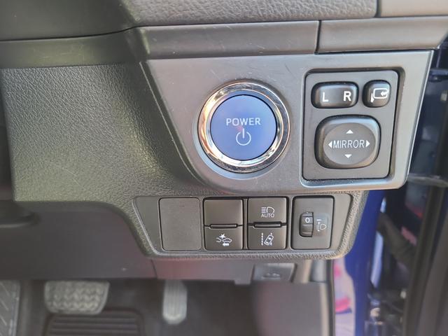 カローラフィールダー ハイブリッド　ＥＸ　ドライブレコーダー　ＥＴＣ　ナビ　レーンアシスト　衝突被害軽減システム　オートマチックハイビーム　スマートキー　アイドリングストップ　電動格納ミラー　ＣＶＴ　盗難防止システム　衝突安全ボディ　ＡＢＳ（6枚目）