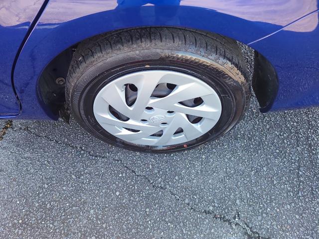 カローラフィールダー ハイブリッド　ＥＸ　ドライブレコーダー　ＥＴＣ　ナビ　レーンアシスト　衝突被害軽減システム　オートマチックハイビーム　スマートキー　アイドリングストップ　電動格納ミラー　ＣＶＴ　盗難防止システム　衝突安全ボディ　ＡＢＳ（21枚目）