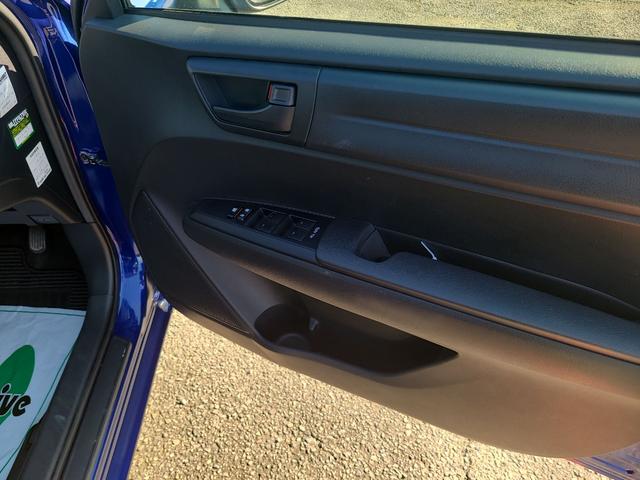 カローラフィールダー ハイブリッド　ＥＸ　ドライブレコーダー　ＥＴＣ　ナビ　レーンアシスト　衝突被害軽減システム　オートマチックハイビーム　スマートキー　アイドリングストップ　電動格納ミラー　ＣＶＴ　盗難防止システム　衝突安全ボディ　ＡＢＳ（26枚目）