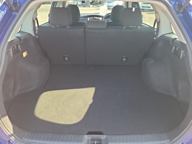 カローラフィールダー ハイブリッド　ＥＸ　ドライブレコーダー　ＥＴＣ　ナビ　レーンアシスト　衝突被害軽減システム　オートマチックハイビーム　スマートキー　アイドリングストップ　電動格納ミラー　ＣＶＴ　盗難防止システム　衝突安全ボディ　ＡＢＳ（31枚目）