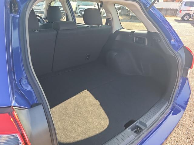 カローラフィールダー ハイブリッド　ＥＸ　ドライブレコーダー　ＥＴＣ　ナビ　レーンアシスト　衝突被害軽減システム　オートマチックハイビーム　スマートキー　アイドリングストップ　電動格納ミラー　ＣＶＴ　盗難防止システム　衝突安全ボディ　ＡＢＳ（32枚目）